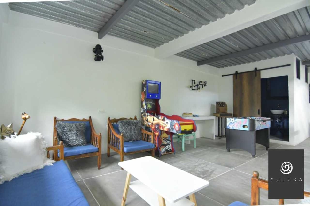 Yuluka Hostel Apulo Exterior photo